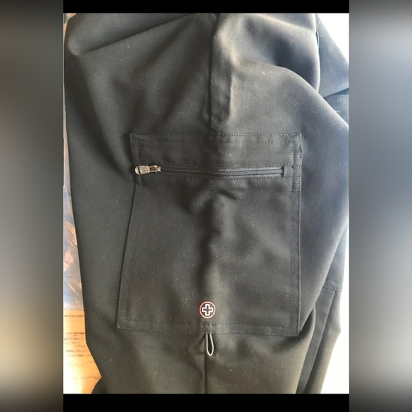 2 pairs White cross scrub pants in black, medium tall - Picture 3 of 5